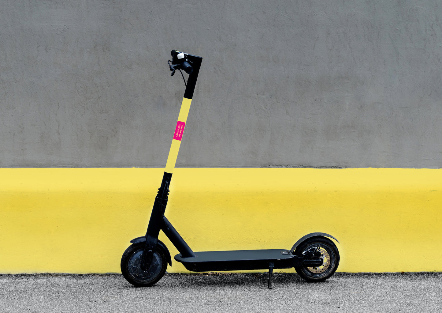 See 'em Labels Scooter